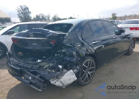 2022 Mercedes-Benz E 350 z USA, uszkodzony, nr VIN W1KZF8DB3NB098863